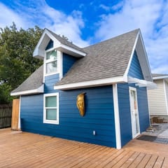 By the Bayou, Close to Downtown, Centrally Located