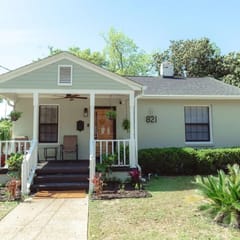 Keyless entry, Fenced Yard, Pets ok, Near beach. Fall Special + Complimentary Early/Late Check-Out!
