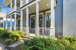Covington Place, Monthly, Near Downtown & Beaches! - Image 2