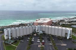 Emerald Oasis w/ Gulf Views, Pools, Hot Tubs - Image 5