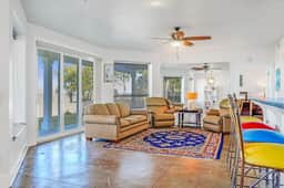 Salty Bay Hideaway - Image 2