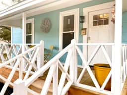 The Cozy Cottage- Close to Everything! - Image 2