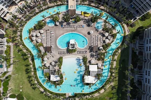 Pelikana Lanai, Lazy River, Great Location! - Image 1
