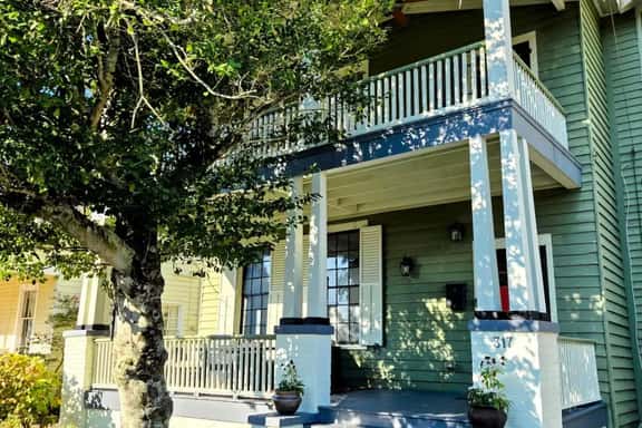 Downtown Studio Retreat #1- New Listing Great Location, Patio - Image 1