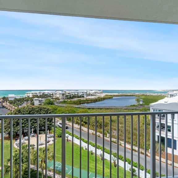 Emerald Oasis w/ Gulf Views, Pools, Hot Tubs - Image 1
