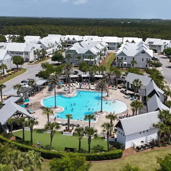 TaDa! - Heated Pool and Golf Cart! Monthly Stays Available + Fall Special! - Image 1
