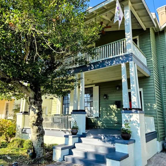 Downtown Studio Retreat #1- New Listing Great Location, Patio - Image 1