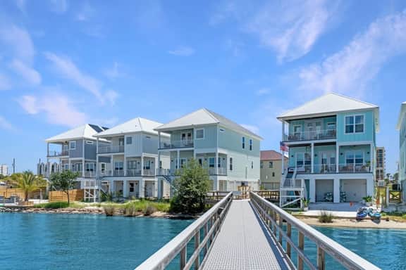 Costie's Place-Waterfront w/ Pool and Boat Dock! - Image 2