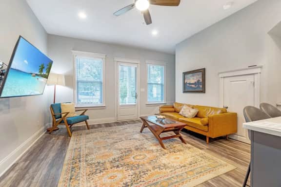 Covington Place, Monthly, Near Downtown & Beaches! - Image 4