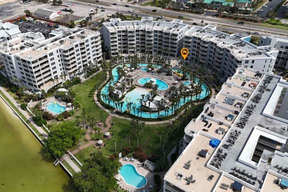 Pelikana Lanai, Lazy River, Great Location! - Image 3