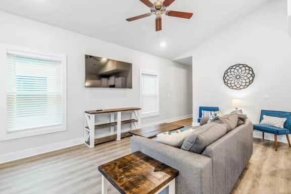 Searenity-Close to Downtown, Monthly's Available - Image 4