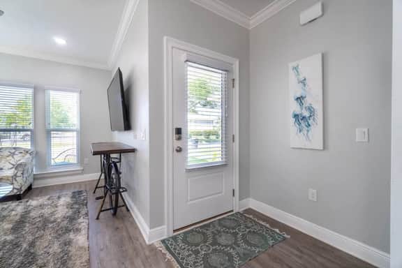 Urban Vista & Flat - Family Friendly - Image 5