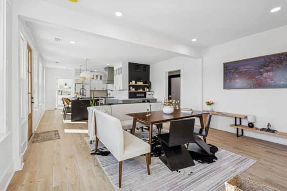 Wright Street Royale- NEW Downtown with Pool! - Image 3
