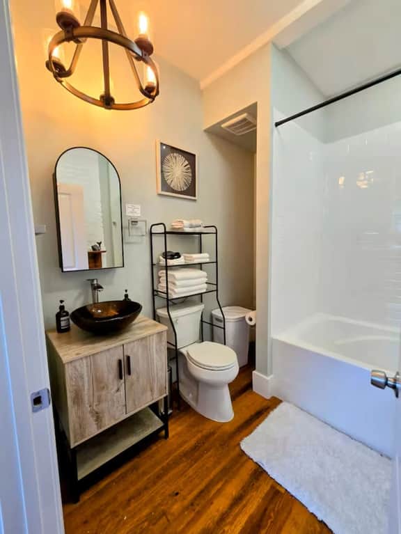 Downtown Studio Retreat #1- New Listing Great Location, Patio - Image 4