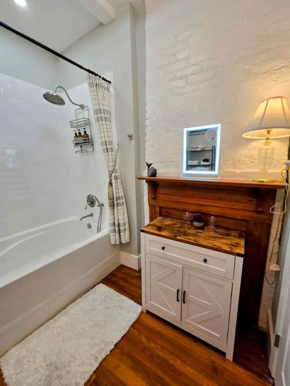 Downtown Studio Retreat #1- New Listing Great Location, Patio - Image 3