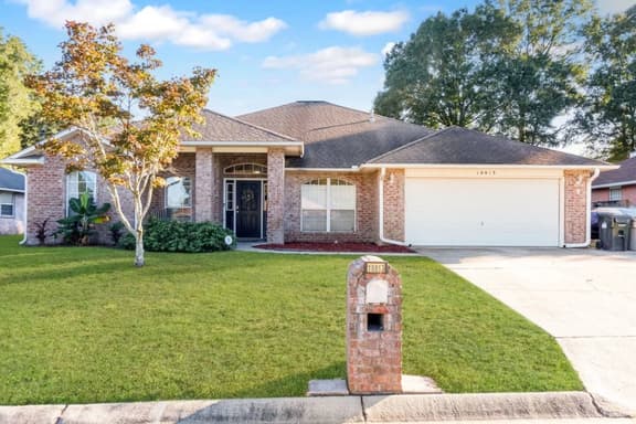 Stillwaters- Pool, Great for Families! - Image 1