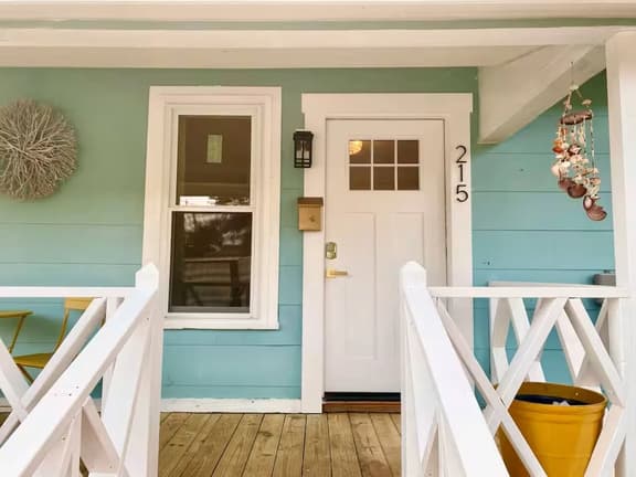 The Cozy Cottage- Close to Everything! - Image 1